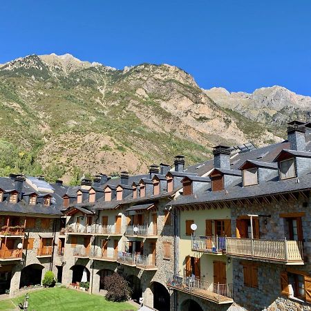 Bpirineos-La Borda Apartment เบนาสเก ภายนอก รูปภาพ