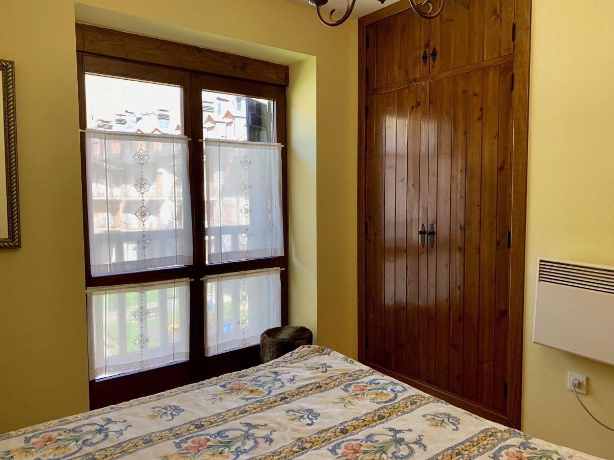 Bpirineos-La Borda Apartment เบนาสเก ภายนอก รูปภาพ